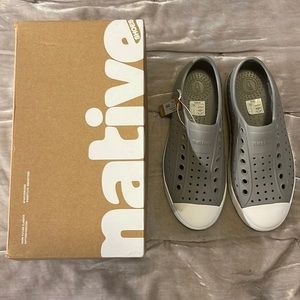 Natives Jefferson pigeon grey men’s size 5 women’s 7